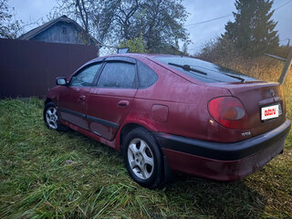 1999 Toyota Avensis I, красный, 330000 рублей, вид 5