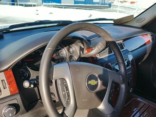 2013 Chevrolet Tahoe 6AT III, белый, 4100000 рублей, вид 3
