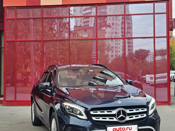 2018 Mercedes-Benz GLA 200 I (X156) Рестайлинг, синий, 1725000 рублей - вид 2