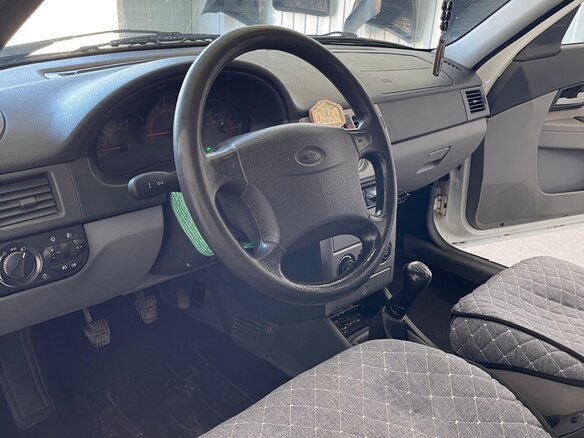 2009 Lada (ВАЗ) Priora I, белый, 355000 рублей - вид 10