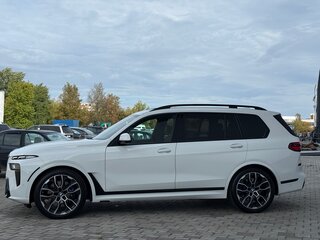 2023 BMW X7 40i I (G07) Рестайлинг, белый, 6700000 рублей, вид 5