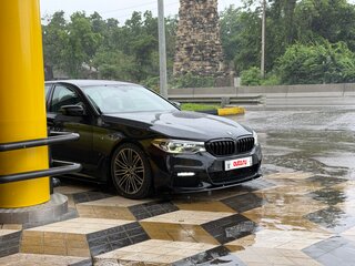 2018 BMW 5 серии 530d xDrive VII (G30/G31/G38), чёрный, 3750000 рублей, вид 1