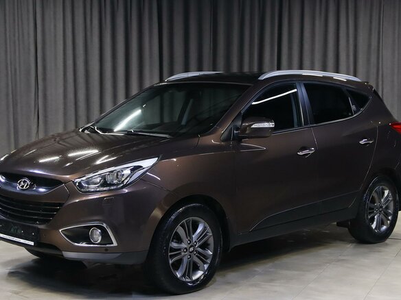 2013 Hyundai ix35 I Рестайлинг, коричневый, 1099000 рублей