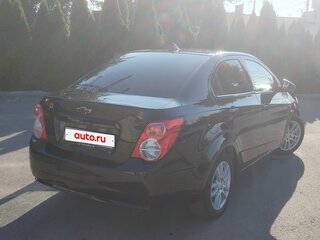 2013 Chevrolet Aveo II, чёрный, 450000 рублей, вид 1