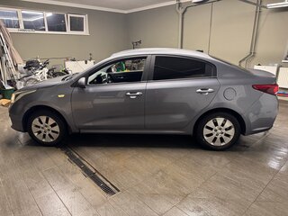 2019 Kia Rio IV, серый, 995000 рублей, вид 3