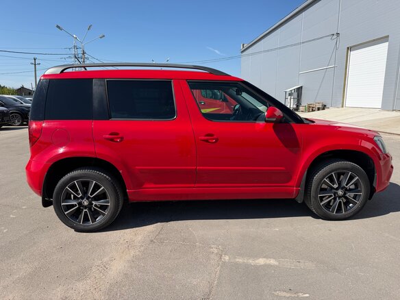 2014 Skoda Yeti I Рестайлинг, красный, 1320000 рублей - вид 2