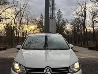 2017 Volkswagen Sharan II Рестайлинг, белый, 2000000 рублей, вид 5