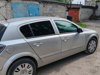 2008 Opel Astra H Рестайлинг, серебристый, 430000 рублей, вид 3