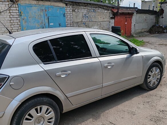 2008 Opel Astra H Рестайлинг, серебристый, 430000 рублей - вид 2