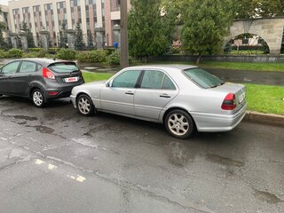 1996 Mercedes-Benz C-Класс 180 I (W202), серебристый, 220000 рублей, вид 5