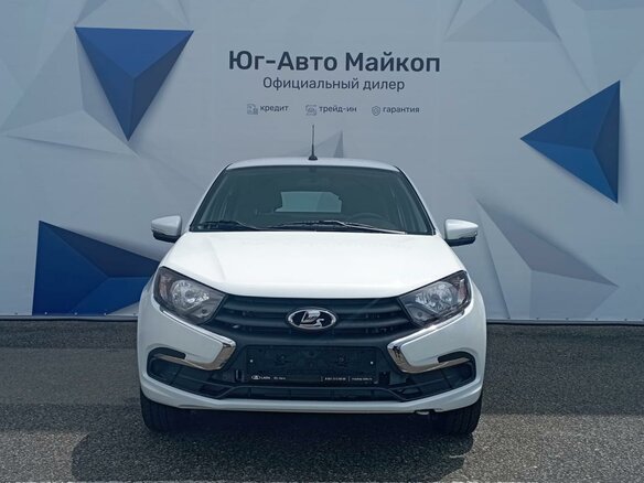 2026 Lada (ВАЗ) Granta I Рестайлинг, белый, 1098000 рублей - вид 1