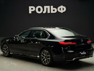 2024 BMW 7 серии 735i VII (G70), чёрный, 17300000 рублей, вид 3