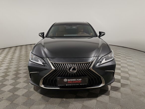 2020 Lexus ES 250 VII, чёрный, 3675000 рублей - вид 1