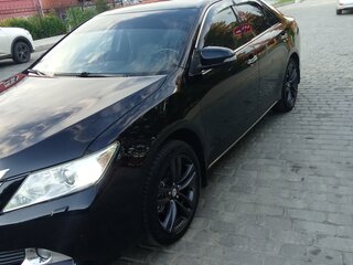 2013 Toyota Camry VII (XV50), чёрный, 1750000 рублей, вид 2