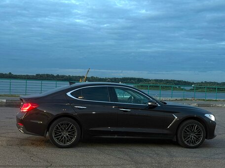2018 Genesis G70 I, коричневый, 2500000 рублей, вид 2