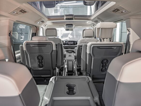 2026 Volkswagen Multivan Long T7, серый, 13690000 рублей - вид 3