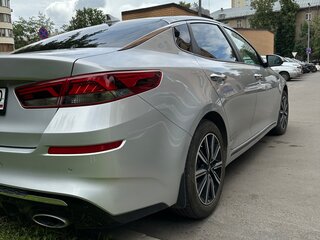 2019 Kia Optima IV Рестайлинг, серебристый, 1970000 рублей, вид 5