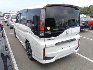 2020 Honda Stepwgn Spada V Рестайлинг, белый, 2350000 рублей, вид 5