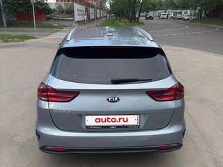 2021 Kia Ceed III, серебристый, 1600000 рублей, вид 4