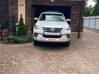 2018 Toyota Fortuner II, белый, 4250000 рублей, вид 3