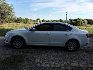 2019 Skoda Octavia III (A7) Рестайлинг, белый, 1780000 рублей, вид 5
