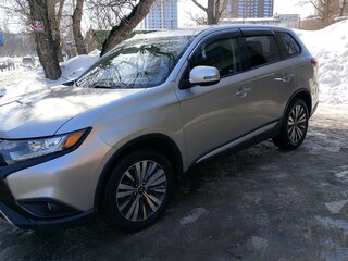 2019 Mitsubishi Outlander III Рестайлинг 3, серый, 2600000 рублей, вид 4