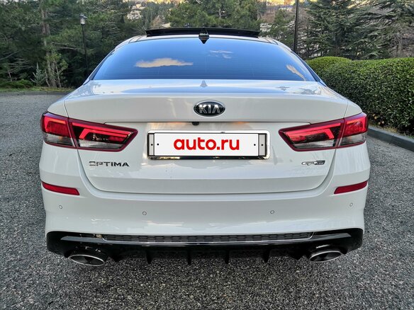 2018 Kia Optima IV Рестайлинг, белый, 2250000 рублей - вид 4