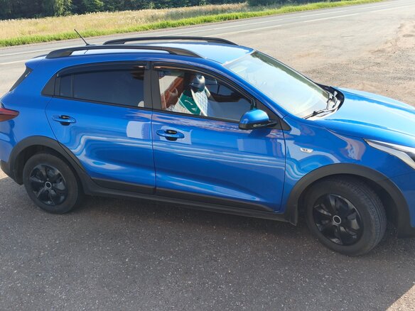 2019 Kia Rio X-Line IV, синий, 1600000 рублей - вид 3