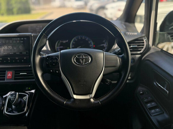 2016 Toyota Noah III (R80), белый, 1695000 рублей - вид 15