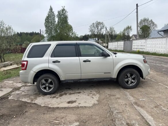 2007 Ford Escape II, серебристый - вид 3