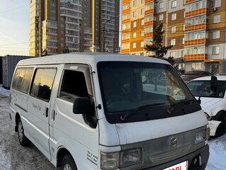 2003 Mazda Bongo Friendee I Рестайлинг, белый, 250000 рублей, вид 2