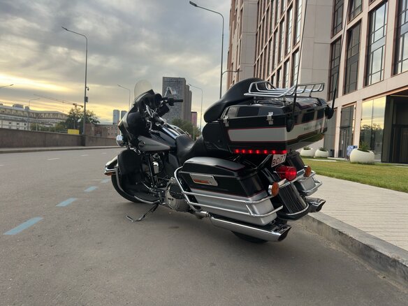 2011 Harley-Davidson Electra Glide, серый, 990000 рублей - вид 5