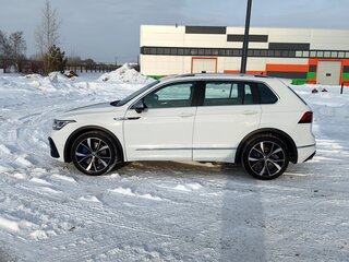 2022 Volkswagen Tiguan R, белый, 5400000 рублей, вид 3