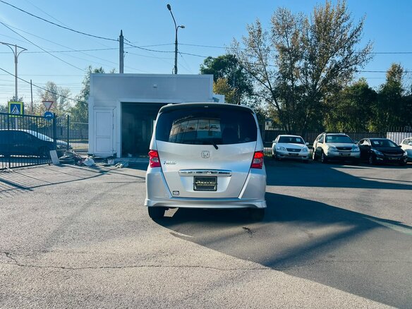2008 Honda Freed I, серый, 999999 рублей - вид 7
