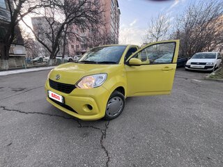 2016 Toyota Passo III, жёлтый, 830000 рублей, вид 2