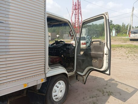 1999 Isuzu Elf (N-series), белый, 1250000 рублей, вид 5