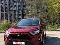 2020 Toyota RAV4 V (XA50), красный, 2925000 рублей - вид 1