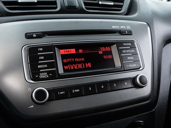 2016 Kia Rio III Рестайлинг, чёрный, 1085000 рублей - вид 15