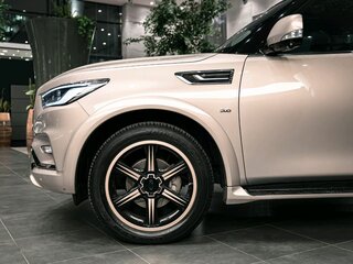 2018 Infiniti QX80 I Рестайлинг 2, бежевый, 5600000 рублей, вид 2