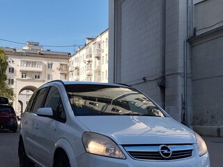 2008 Opel Zafira B Рестайлинг, белый, 670000 рублей, вид 2
