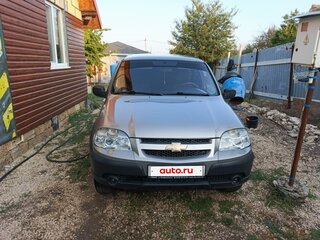 2011 Chevrolet Niva I Рестайлинг, серый, 560000 рублей, вид 2