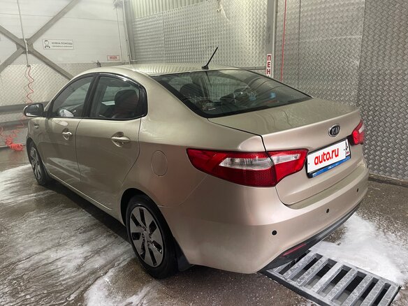 2012 Kia Rio III, бежевый, 610000 рублей - вид 3