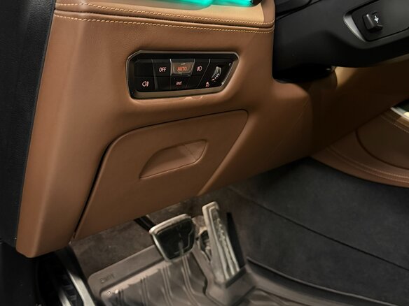 2022 BMW X5 M50d IV (G05/G18), чёрный, 9500000 рублей - вид 16