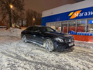 2019 Mercedes-Benz E-Класс 220 d V (W213, S213, C238), чёрный, 3300000 рублей, вид 2