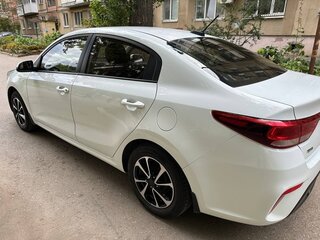 2018 Kia Rio IV, белый, 1200000 рублей, вид 5
