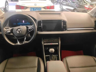 2023 Skoda Karoq DSG7 I, коричневый, 1700000 рублей, вид 5