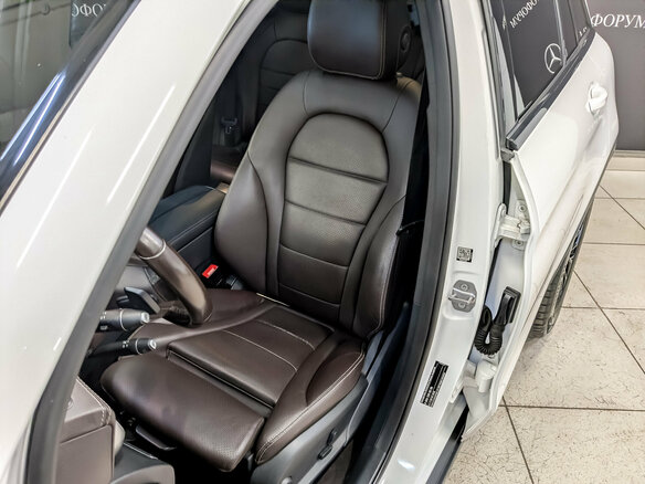 2017 Mercedes-Benz GLC 250 I (X253), белый, 3200000 рублей - вид 20
