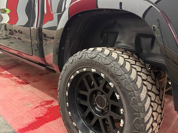 2018 Ram 1500 Crew Cab V, чёрный, 5800000 рублей - вид 13