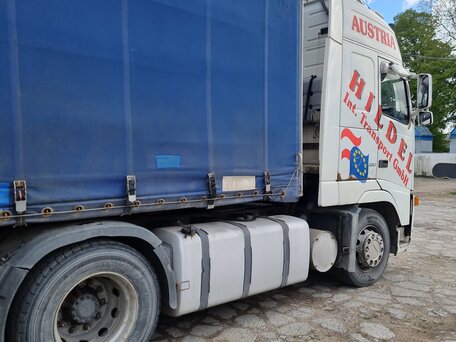 2005 Volvo FH, белый, 2000000 рублей, вид 3