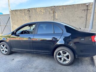 2008 Volkswagen Jetta V, чёрный, 650000 рублей, вид 3